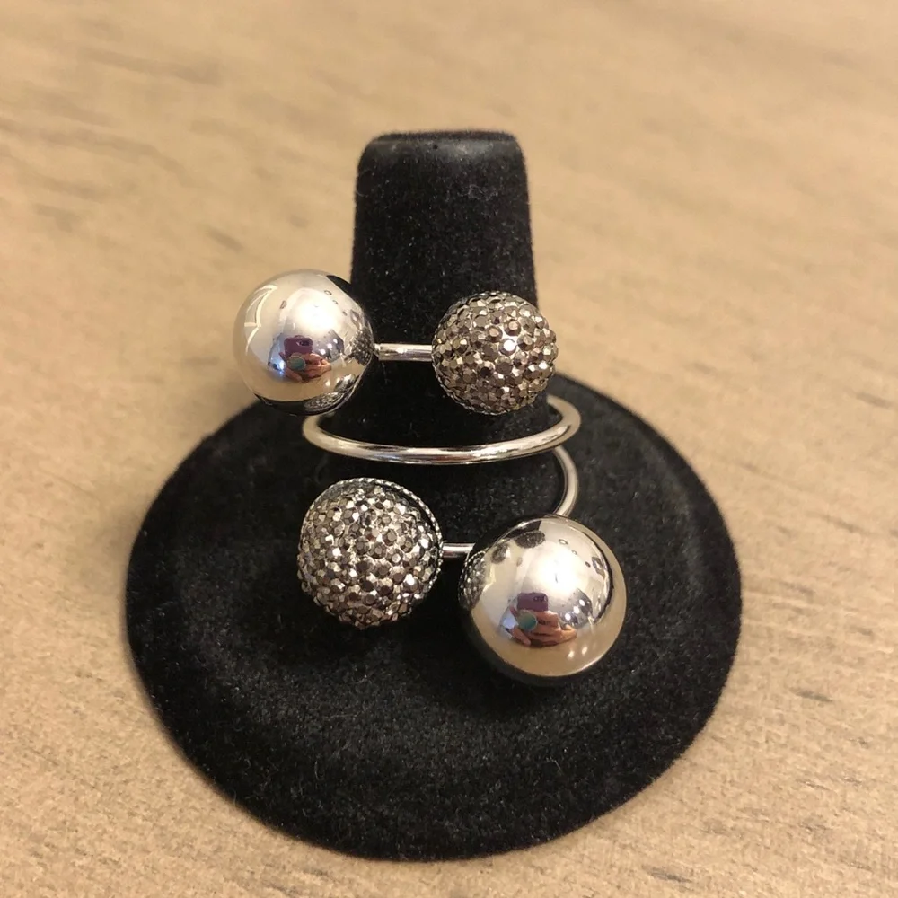 Jewelry - Elegant Silver Double Ball Large Cocktail Statement Ring
